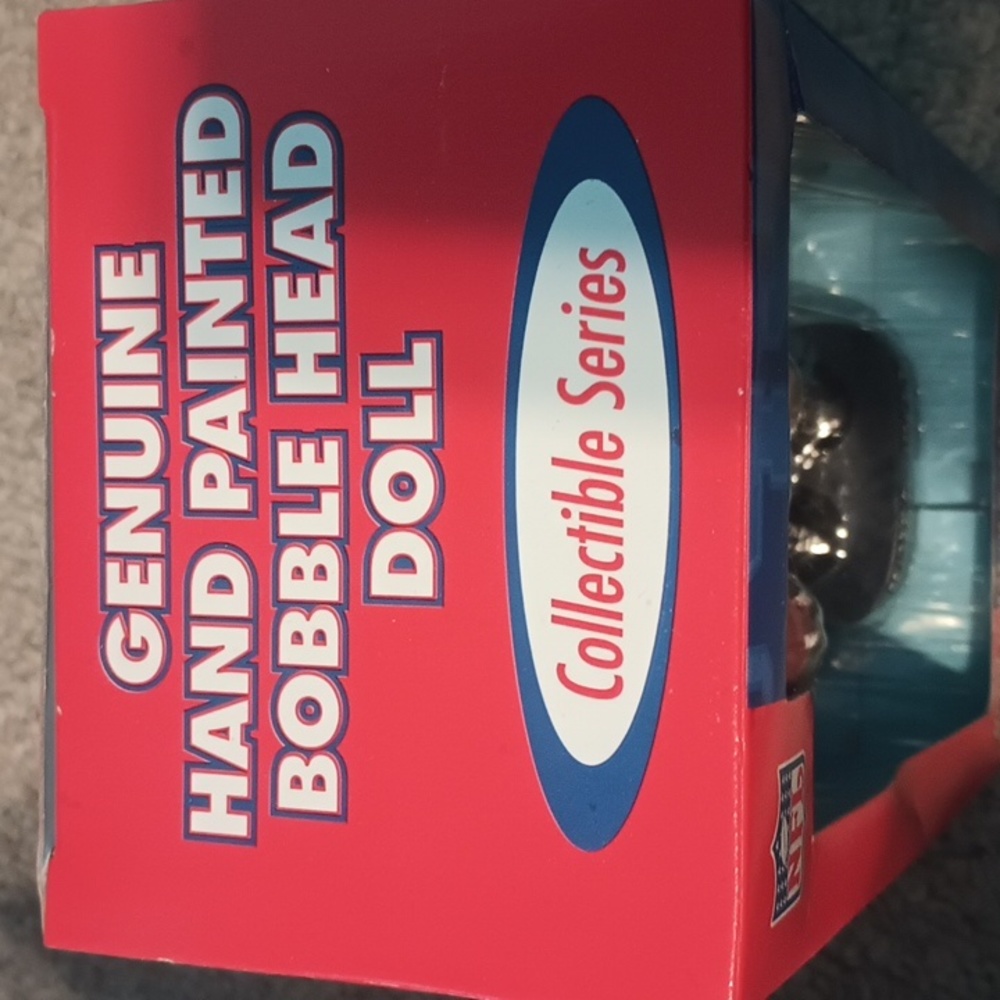 Bobblehead - Picture 2 of 2